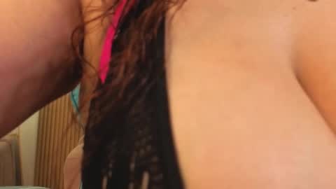 Snapshot of _evoni_b chatting on 09/30/25, 12:48 evoni online show from 09/30/25, 12:48