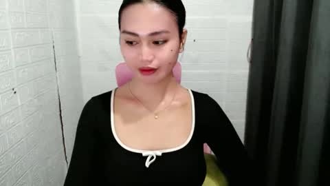 STEFFANNY WELL. online show from 11/01/25, 10:01