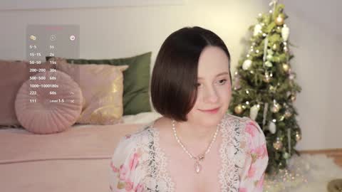 Essie  online show from 01/11/25, 12:33