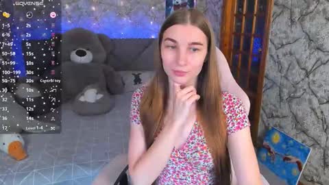 Snapshot of _flowersweet_ chatting on 10/21/25, 01:56 Kate online show from 10/21/25, 01:56