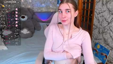 Snapshot of _flowersweet_ chatting on 12/17/25, 01:50 Kate online show from 12/17/25, 01:50