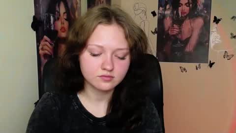 Snapshot of _foxy_lady chatting on 07/15/26, 05:56 Alice online show from 07/15/26, 05:56