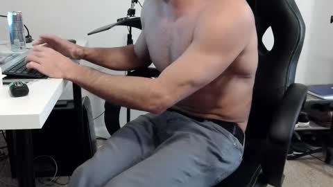 Full Sender online show from 03/01/25, 04:44