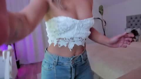 Gabriela online show from 04/15/26, 09:59