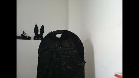 Mia-foster online show from 02/03/25, 01:52