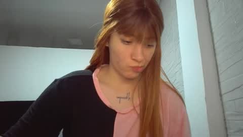 Mia-foster online show from 11/25/25, 01:38