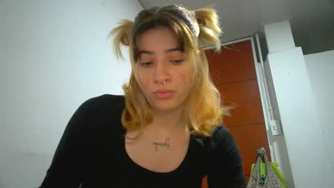 Mia-foster online show from 03/18/26, 11:52