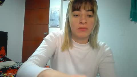 Mia-foster online show from 04/05/26, 02:53