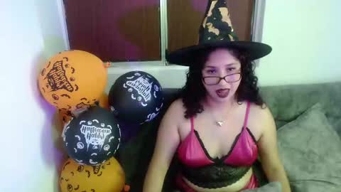 Snapshot of _gia_dior chatting on 10/20/25, 09:37 Gia Independent model online show from 10/20/25, 09:37