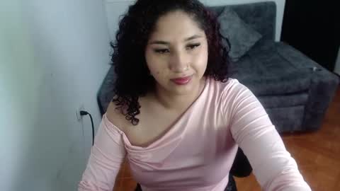 Snapshot of _gia_dior chatting on 10/24/25, 11:28 Gia Independent model online show from 10/24/25, 11:28