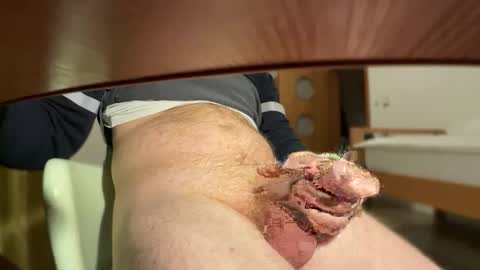 Snapshot of _ginger_boy chatting on 11/17/25, 03:40 Ginger boy online show from 11/17/25, 03:40