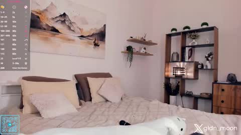 Snapshot of _golden_moon_ chatting on 09/22/25, 06:15 Rina online show from 09/22/25, 06:15