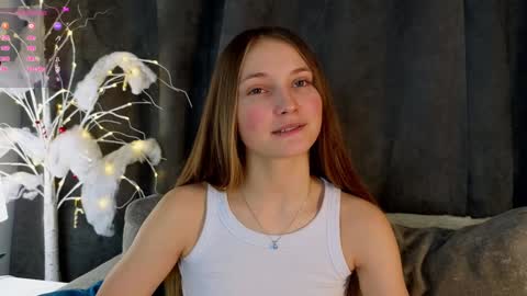 Snapshot of _green_green_ chatting on 01/06/25, 04:26 Milly online show from 01/06/25, 04:26