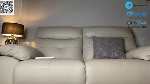 sara online show from 11/27/25, 02:02