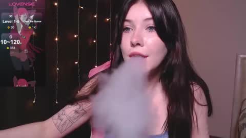 Snapshot of _gummybears_ chatting on 02/14/25, 12:03 Tori online show from 02/14/25, 12:03