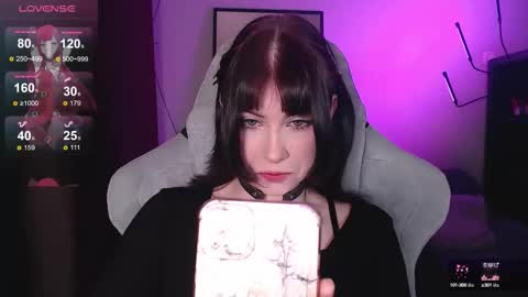 Snapshot of _gummybears_ chatting on 09/25/25, 08:40 Tori online show from 09/25/25, 08:40