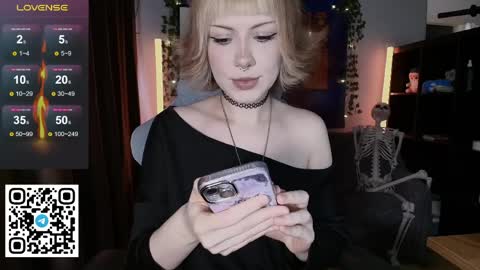 Tori online show from 04/03/26, 06:33