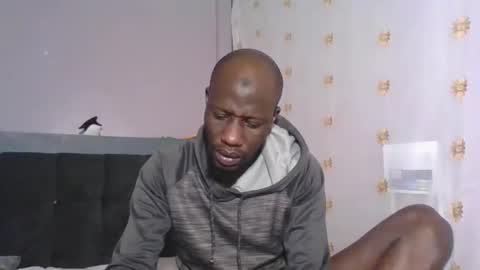 Snapshot of _hairlyboy chatting on 10/16/25, 04:35 _hairlyboy online show from 10/16/25, 04:35