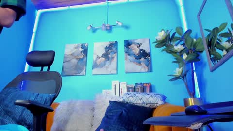 Snapshot of _hairybeard_ chatting on 01/28/25, 02:21 Mathews online show from 01/28/25, 02:21