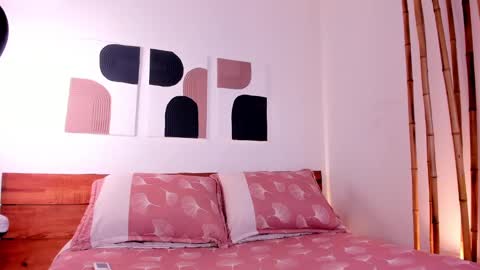 Hanna johnson online show from 01/04/25, 09:32