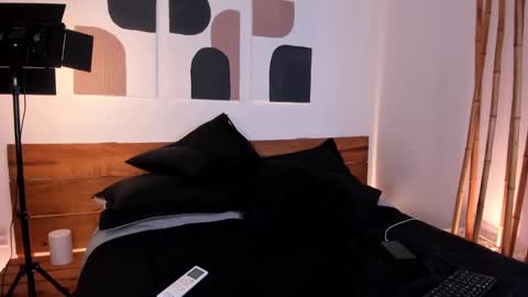 Hanna johnson online show from 03/09/25, 02:39