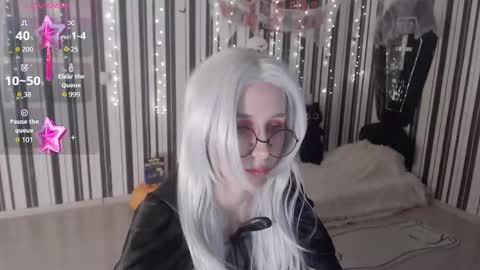 Hannaolotl online show from 10/31/25, 01:23