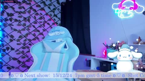 Snapshot of _heavenly_blue_ chatting on 12/15/24, 08:30 Bluey online show from 12/15/24, 08:30