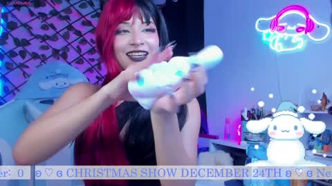 Snapshot of _heavenly_blue_ chatting on 12/21/24, 07:24 Bluey online show from 12/21/24, 07:24