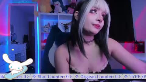 Snapshot of _heavenly_blue_ chatting on 06/23/26, 01:14 Bluey online show from 06/23/26, 01:14