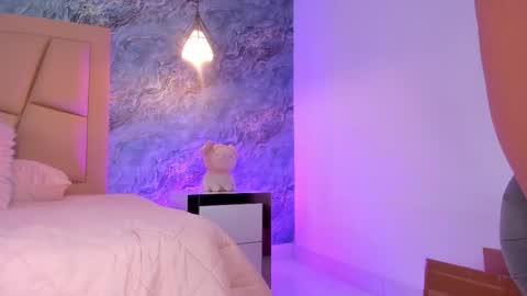 Hollywood online show from 10/17/25, 12:36