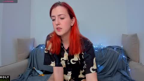 Snapshot of _holy_holes_ chatting on 01/05/25, 01:03 Anastasia online show from 01/05/25, 01:03