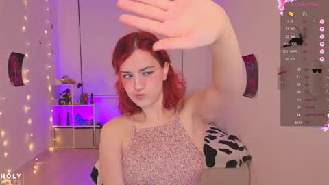 Snapshot of _holy_holes_ chatting on 11/12/25, 05:30 Anastasia online show from 11/12/25, 05:30