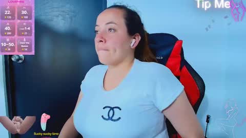 Snapshot of _honey1_ chatting on 11/18/25, 04:55 Honey online show from 11/18/25, 04:55