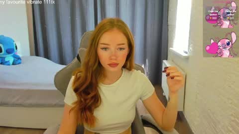 _hot_mia_1 online show from 05/16/26, 06:54