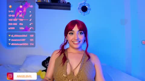 Snapshot of _hotpink chatting on 12/03/24, 01:41 Jenn online show from 12/03/24, 01:41