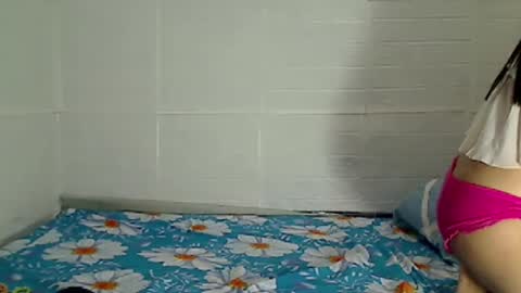 _hotzooey69_ online show from 09/25/25, 10:02