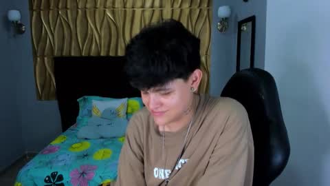 ian online show from 11/23/25, 07:35