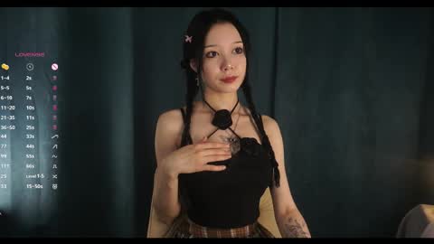 you Mia online show from 05/18/26, 01:06