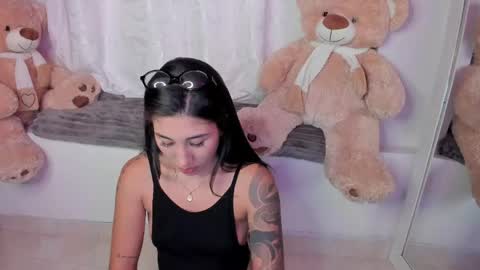 Isabella online show from 05/23/26, 06:40