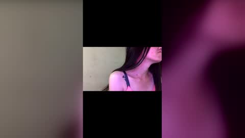 Snapshot of _itsleia7_ chatting on 11/28/25, 04:09 online show from 11/28/25, 04:09