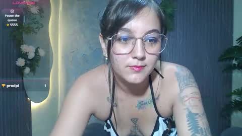 Annie online show from 11/20/25, 07:13