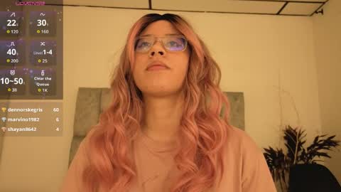 Waifu Izumi  online show from 04/11/26, 07:45