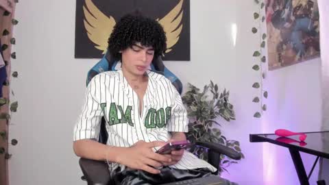 Snapshot of _jaay77 chatting on 12/04/24, 09:13 Jay online show from 12/04/24, 09:13