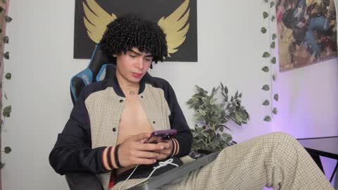 Snapshot of _jaay77 chatting on 12/05/24, 12:41 Jay online show from 12/05/24, 12:41