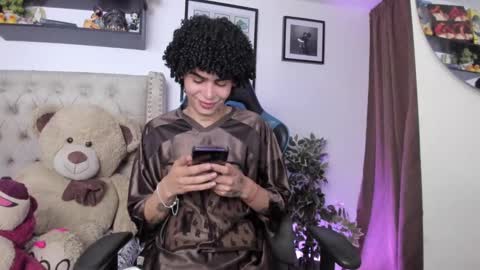 Snapshot of _jaay77 chatting on 12/11/24, 09:45 Jay online show from 12/11/24, 09:45