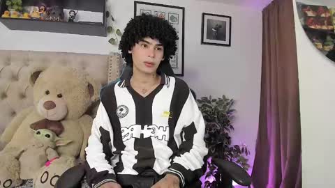 Snapshot of _jaay77 chatting on 12/13/24, 06:16 Jay online show from 12/13/24, 06:16