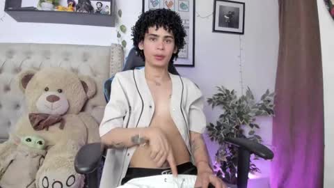 Snapshot of _jaay77 chatting on 12/20/24, 06:08 Jay online show from 12/20/24, 06:08