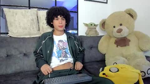 Snapshot of _jaay77 chatting on 01/19/25, 10:49 Jay online show from 01/19/25, 10:49