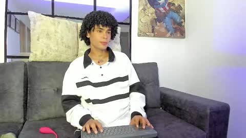 Snapshot of _jaay77 chatting on 02/13/25, 08:45 Jay online show from 02/13/25, 08:45