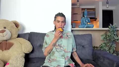 Snapshot of _jaay77 chatting on 02/26/25, 05:50 Jay online show from 02/26/25, 05:50